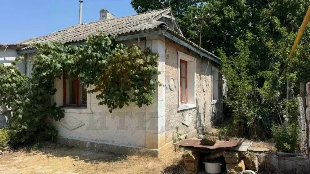 Дом в Крым, Сакский район, с. Ивановка ул. Мичурина (49 м) - Фото 0