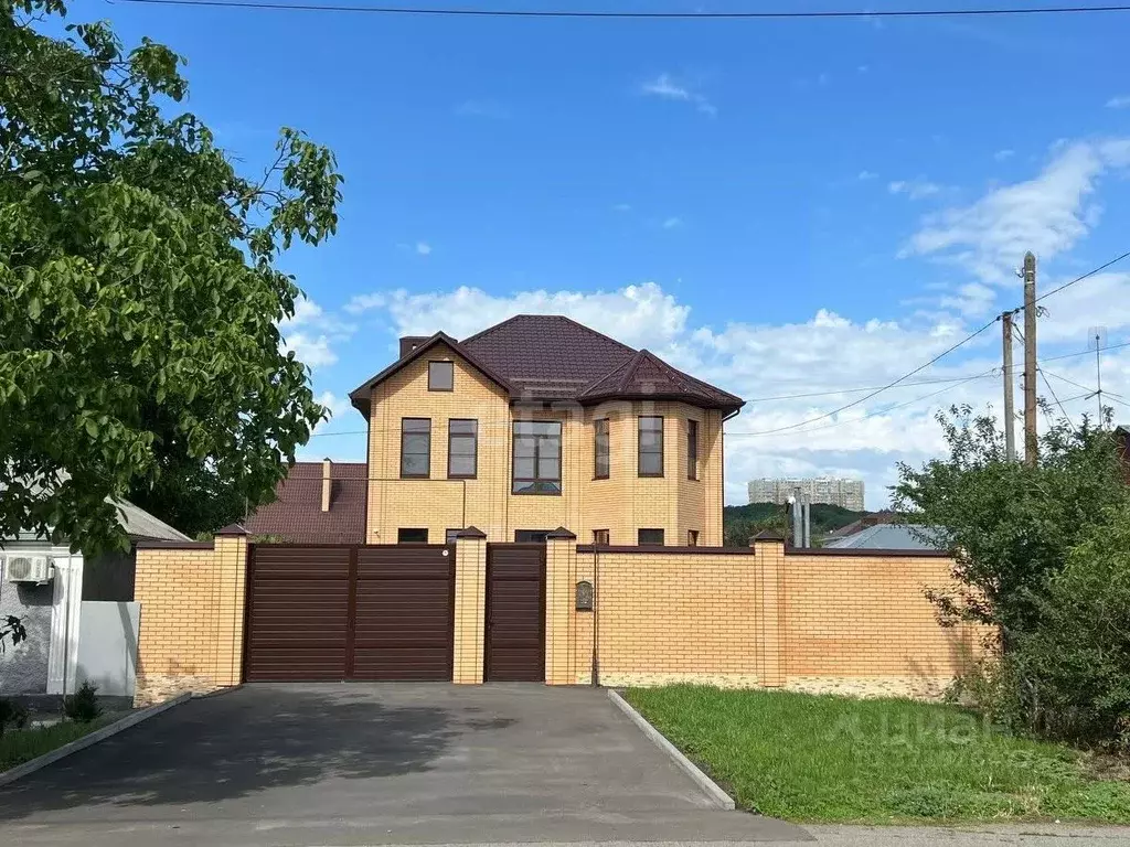 Дом в Ставропольский край, Ставрополь № 10 мкр, пер. Севастопольский, ... - Фото 1