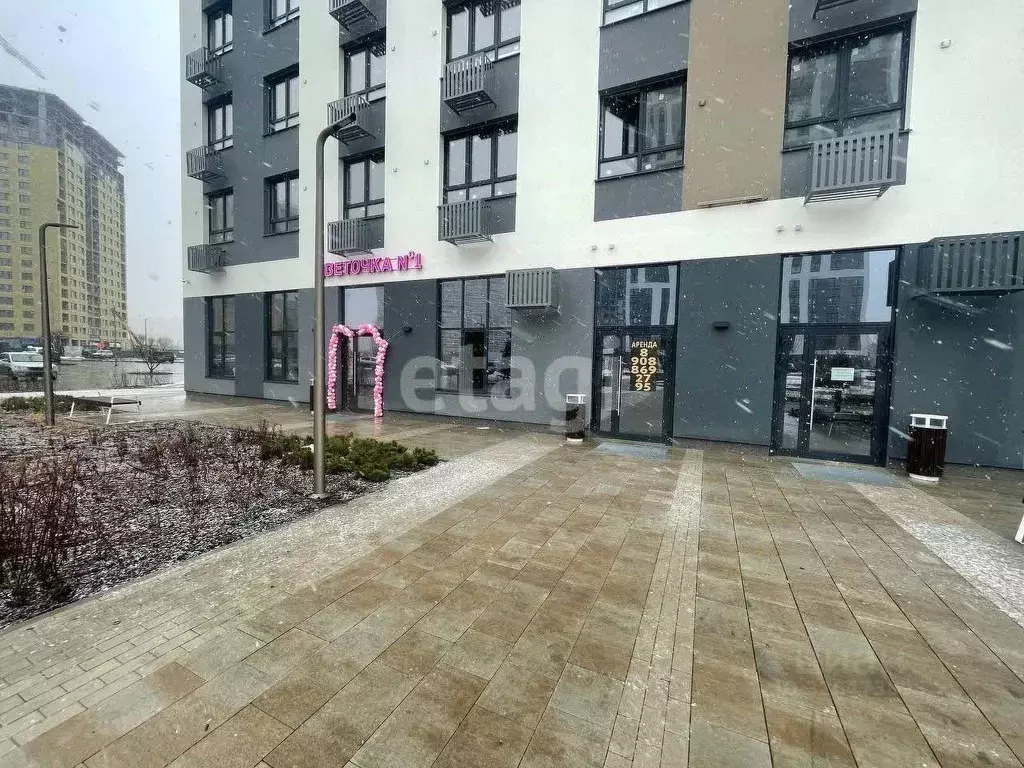 Торговая площадь в Тюменская область, Тюмень ул. Фармана Салманова, 17 ... - Фото 1