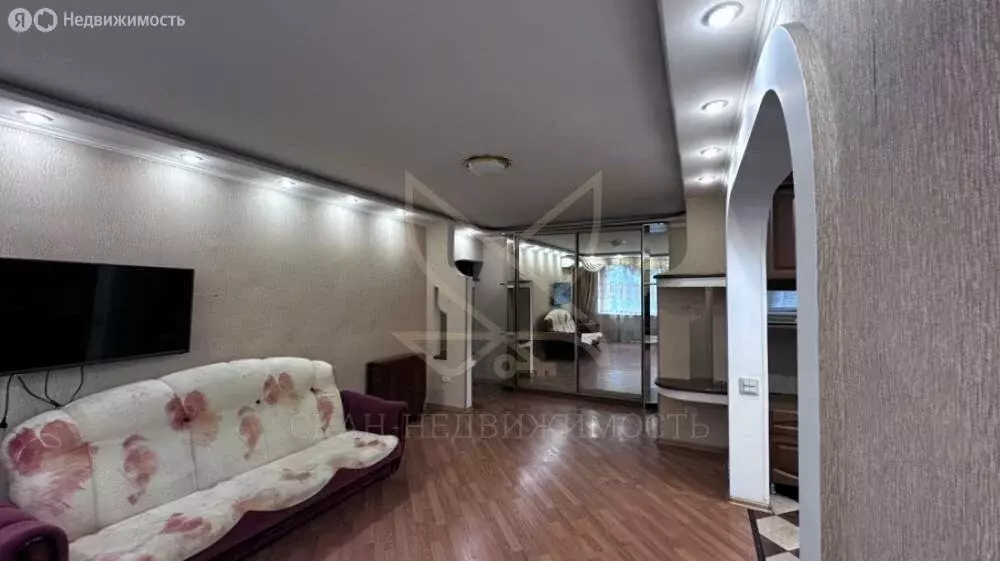 3-комнатная квартира: Пятигорск, улица Адмиральского, 8к5 (72.3 м) - Фото 0