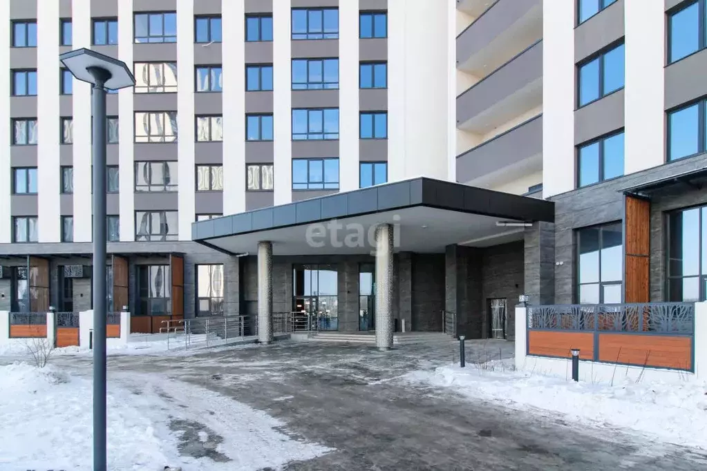 3-к кв. Тюменская область, Тюмень ул. Краснооктябрьская, 8 (81.92 м) - Фото 1