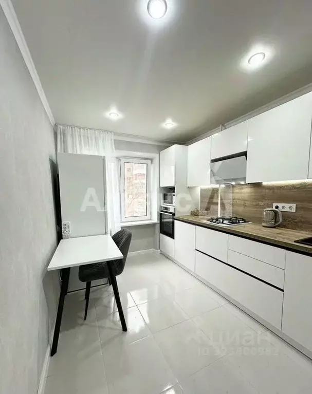 2-к кв. Ростовская область, Волгодонск Степная ул., 179 (47.8 м) - Фото 1