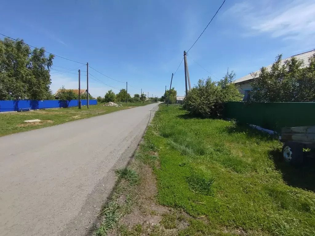 Дом в Оренбургская область, Кувандыкский муниципальный округ, с. ... - Фото 1