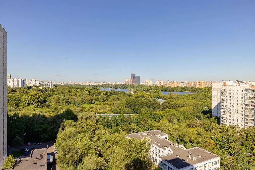 Продается 3-комнатная квартира - Фото 2