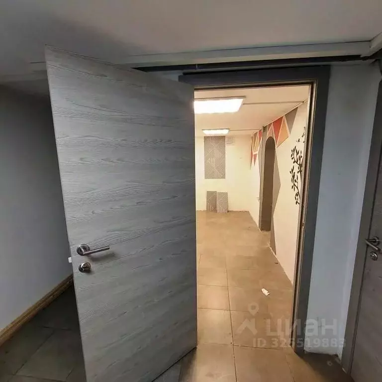 Помещение свободного назначения в Москва, Москва, Зеленоград к1137 (12 ... - Фото 1