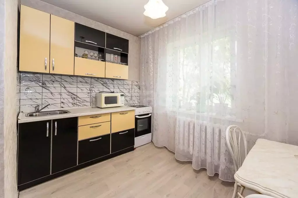 1-к кв. Амурская область, Благовещенск 2-й мкр, ул. Кантемирова, 18 ... - Фото 0