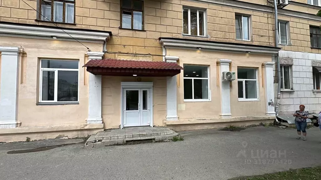 Торговая площадь в Свердловская область, Нижний Тагил ул. Ильича, 31 ... - Фото 0