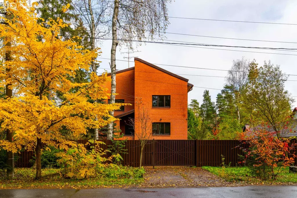 Дом в посёлок Песочный, Рабочая улица, 10 (365.8 м) - Фото 1