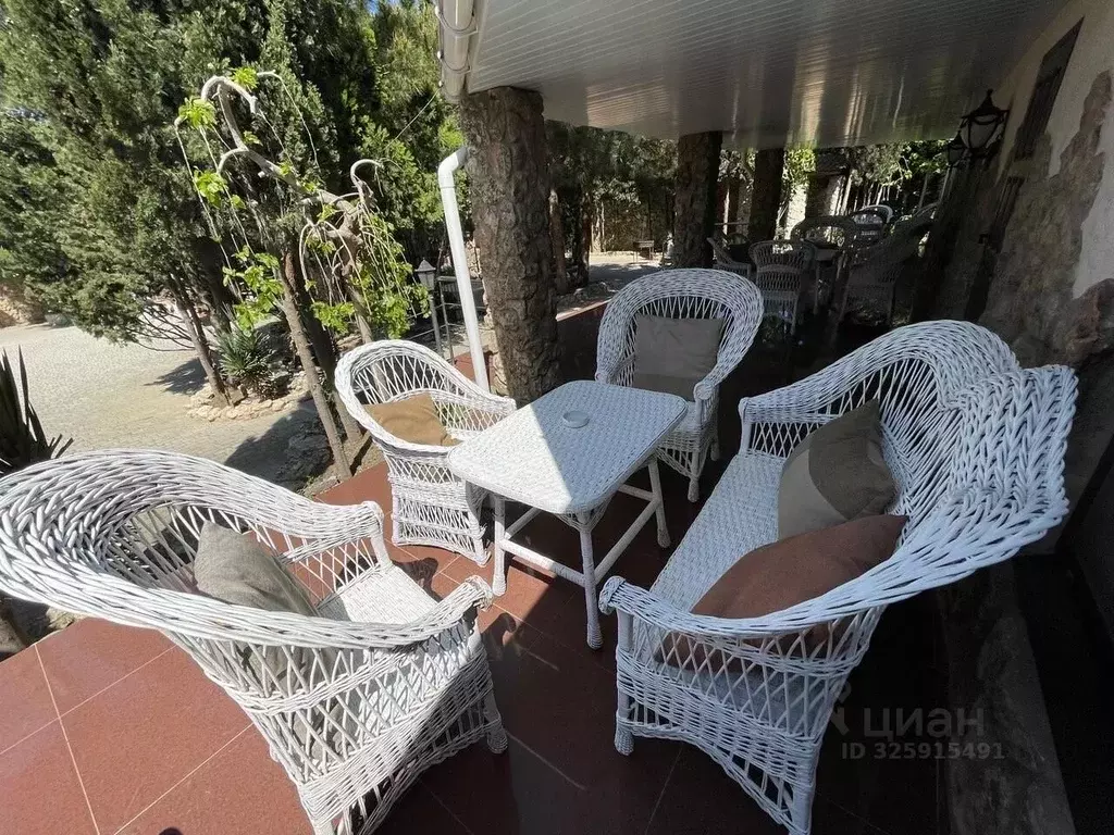 Дом в Крым, Черноморский район, Оленевское с/пос, с. Оленевка  (300 м) - Фото 2