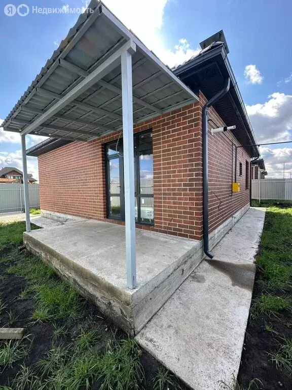 Дом в Новотитаровская, Аэродромная улица, 32 (80 м) - Фото 1