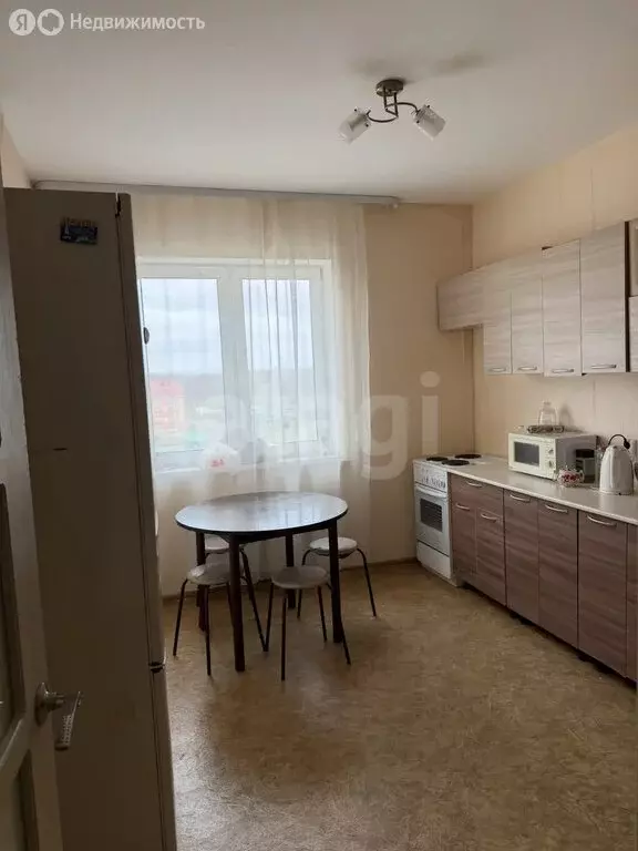 2-комнатная квартира: Тобольск, 15-й микрорайон, 31 (58.6 м) - Фото 1