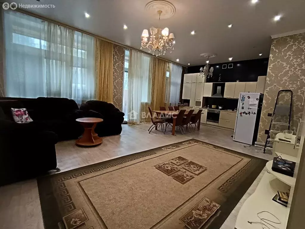 3-комнатная квартира: Вязники, Комсомольская улица, 2А (113.8 м) - Фото 0