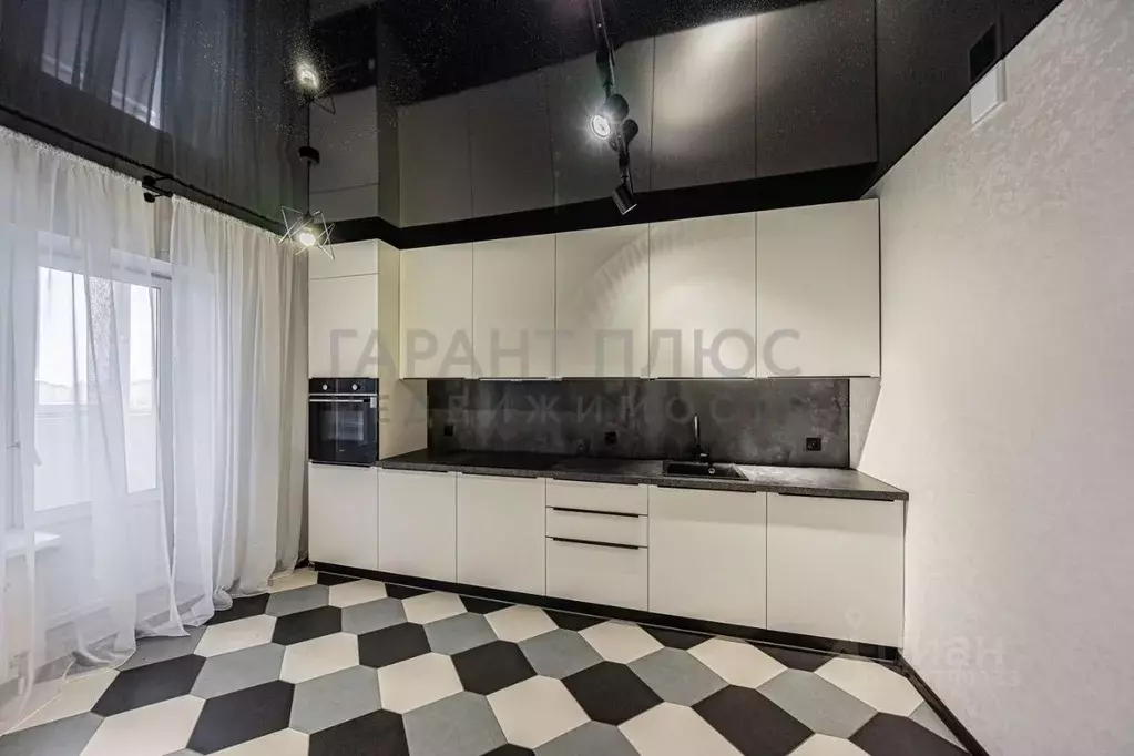 3-к кв. Липецкая область, Липецк ул. Хренникова, 4 (75.7 м) - Фото 1