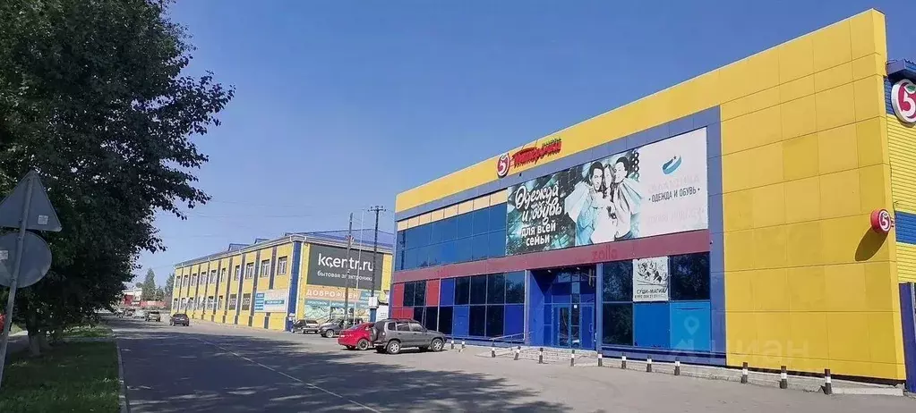 Торговая площадь в Свердловская область, Серов просп. Серова, 66 (600 ... - Фото 1