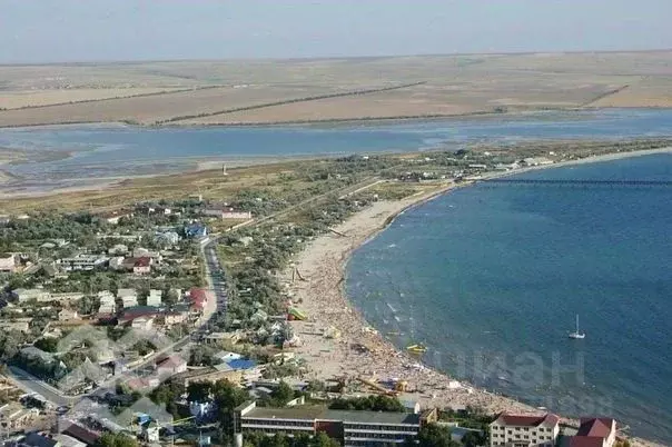 Участок в Крым, Черноморский район, с. Межводное ул. Караманова, 1 ... - Фото 1