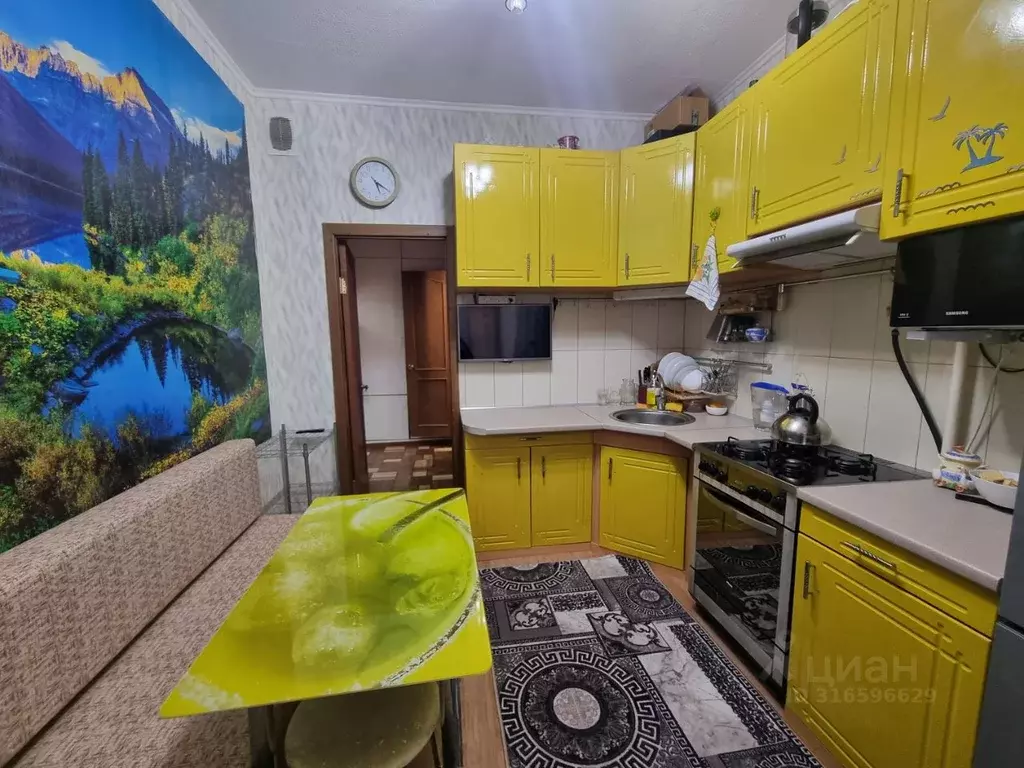 2-к кв. Ямало-Ненецкий АО, Надым ул. Зверева, 49 (54.0 м) - Фото 0