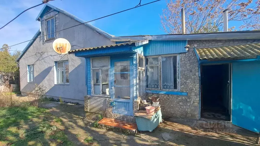 Дом в Крым, Сакский район, с. Суворовское ул. Дачная, 65 (80 м) - Фото 1