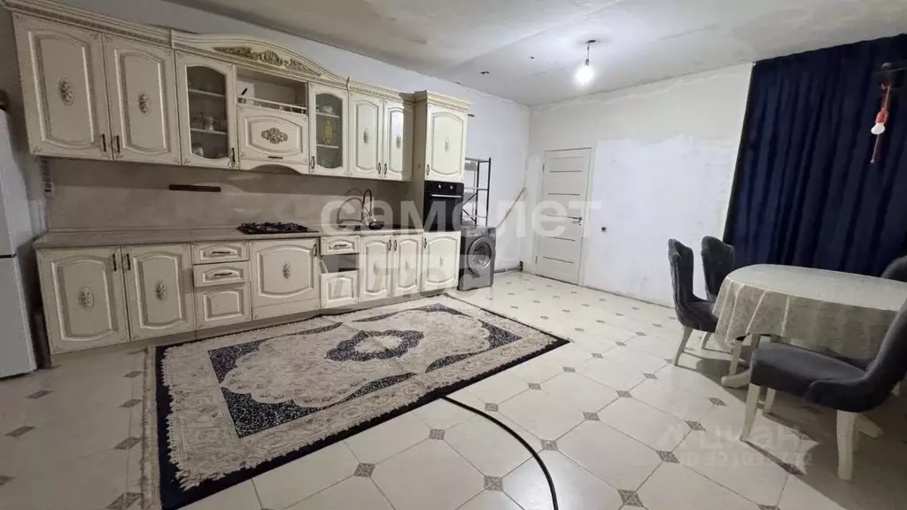 2-к кв. Дагестан, Махачкала ул. Магомеда Гамзатова, 35 (87.0 м) - Фото 1