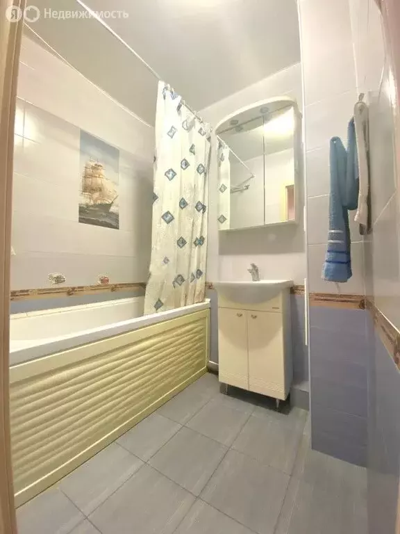 2-комнатная квартира: Тюмень, улица Елизарова, 12 (53.6 м) - Фото 1