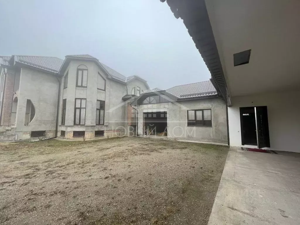 Дом в Кабардино-Балкария, Чегемский район, с. Чегем-Второй ул. Ленина, ... - Фото 1