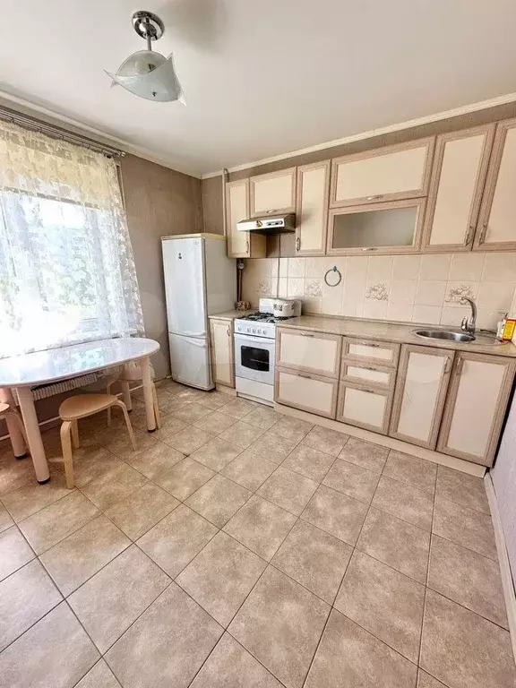 2-к. квартира, 60 м, 5/10 эт. - Фото 1