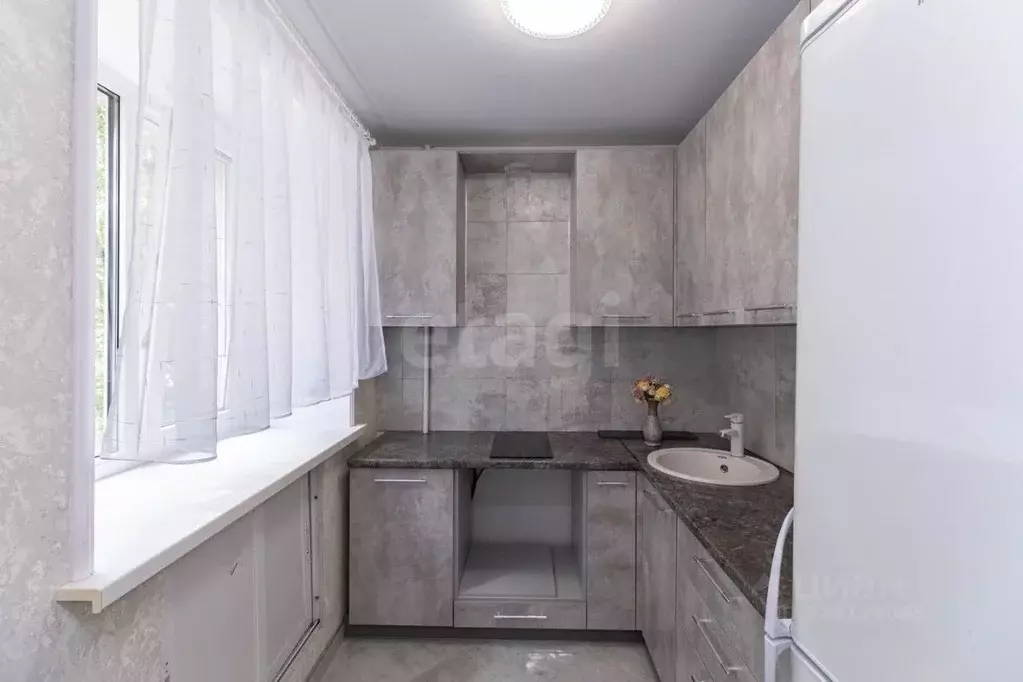 2-к кв. Тюменская область, Тюмень ул. Салтыкова-Щедрина, 3 (41.2 м) - Фото 1