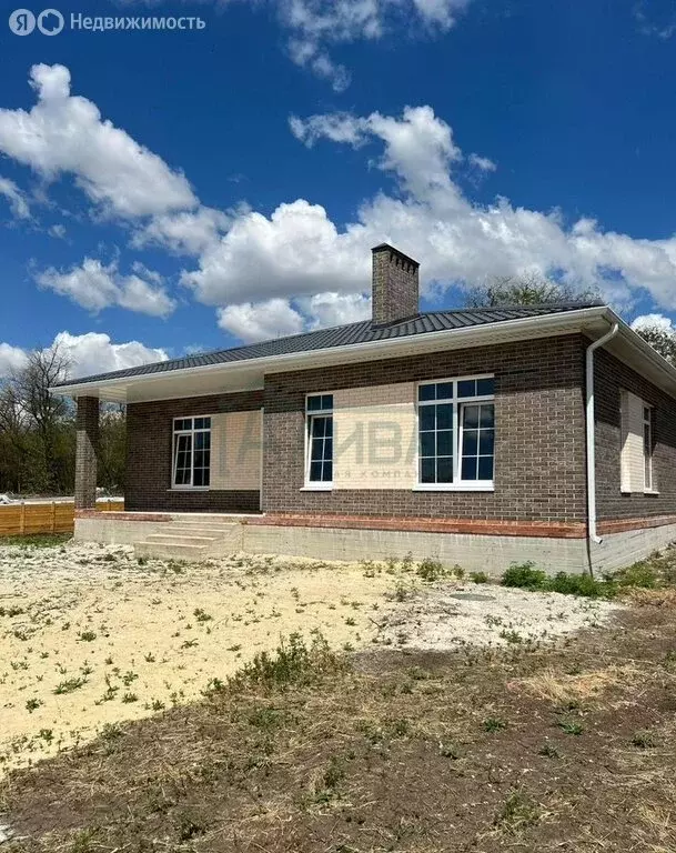 Дом в Ленинаван, улица Мира, 8А (170 м) - Фото 1