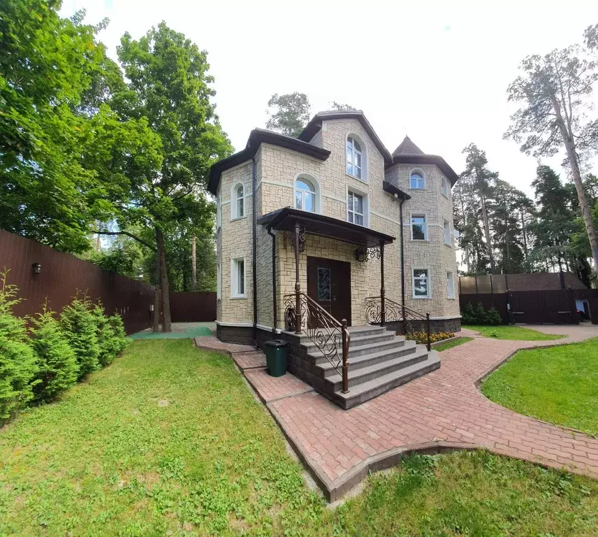 Дом в Московская область, Одинцово Баковка ДСК, ул. Буденновская, 17 ... - Фото 1