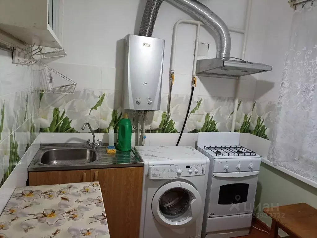 2-к кв. Краснодарский край, Славянск-на-Кубани Красная ул., 15 (43.3 ... - Фото 1