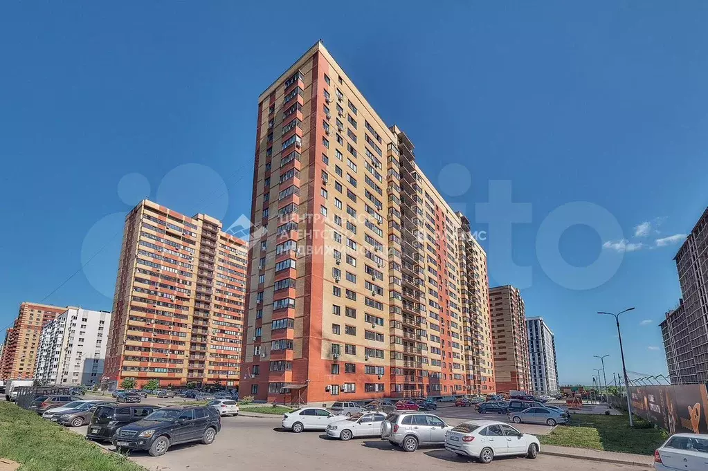 1-к. квартира, 42 м, 1/18 эт. - Фото 1