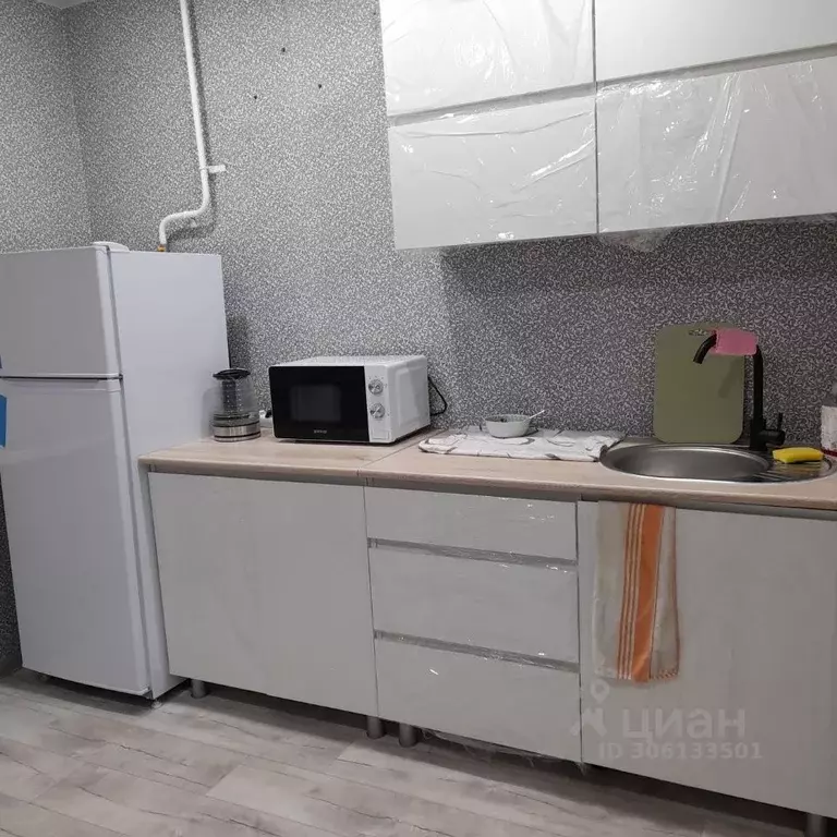1-к кв. Чувашия, Новочебоксарск ул. 10-й Пятилетки, 9 (33.0 м) - Фото 0
