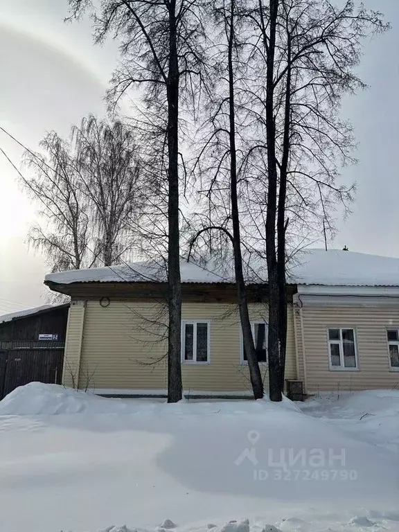 Дом в Свердловская область, Артемовский ул. Коммунаров, 17 (73 м) - Фото 1