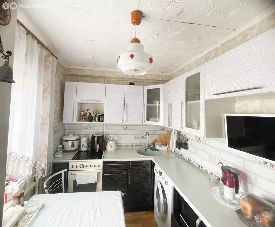 3-комнатная квартира: Обь, улица ЖКО Аэропорта, 23 (58.9 м) - Фото 0