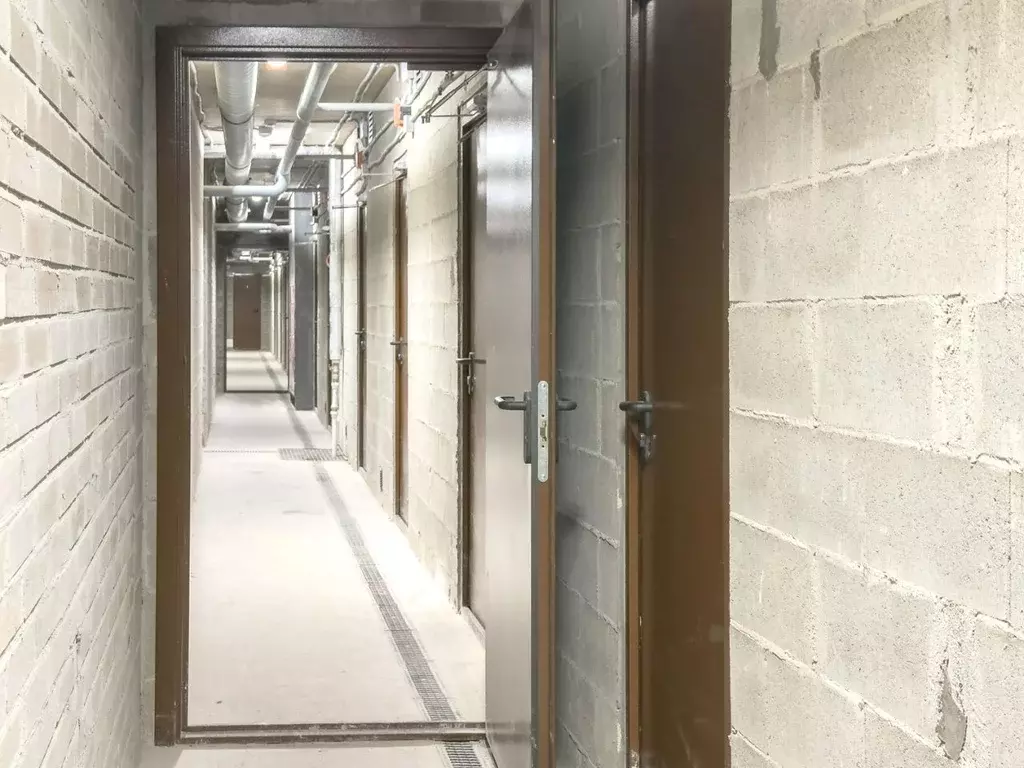 Гараж в Санкт-Петербург ул. Плесецкая, 6 (6 м) - Фото 1