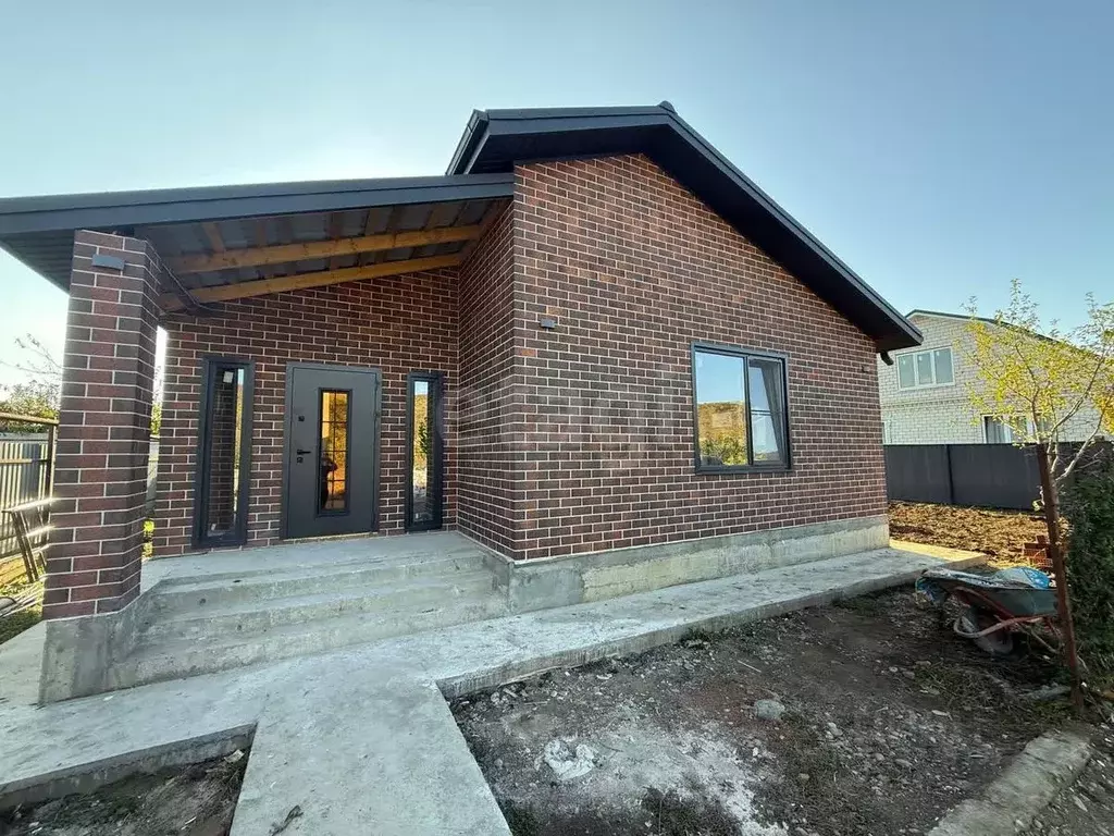 Дом в Адыгея, Майкопский район, Краснооктябрьское с/пос, пос. ... - Фото 2