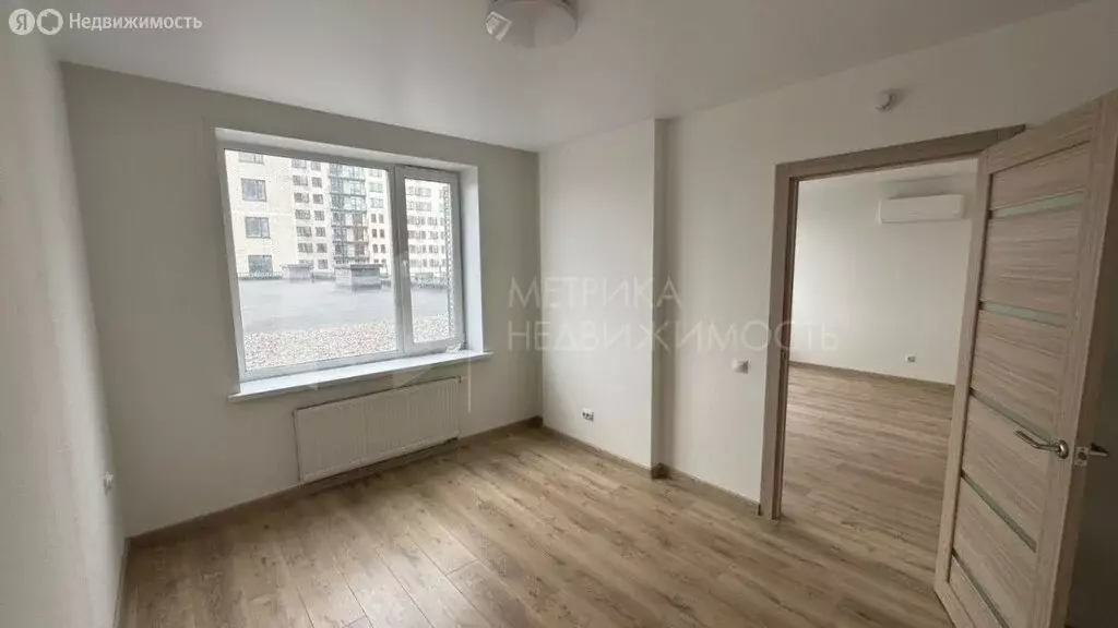 1-комнатная квартира: Тюмень, Интернациональная улица, 199к9 (38 м) - Фото 0