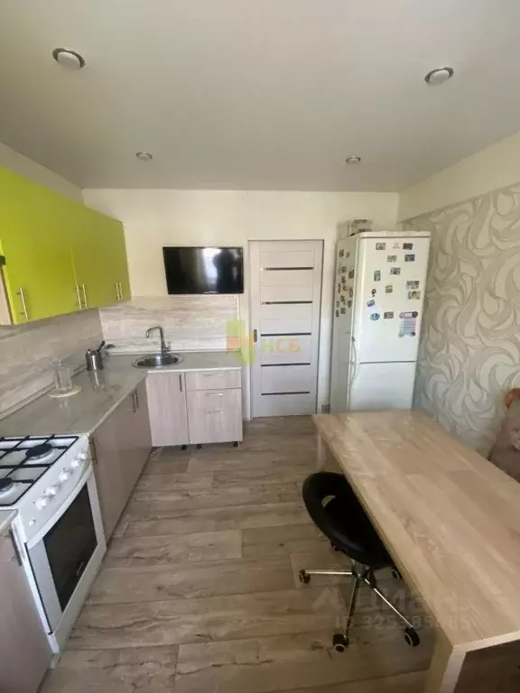 2-к кв. Омская область, Омск Заозерный мкр, ул. Бородина, 12/4 (51.9 ... - Фото 1