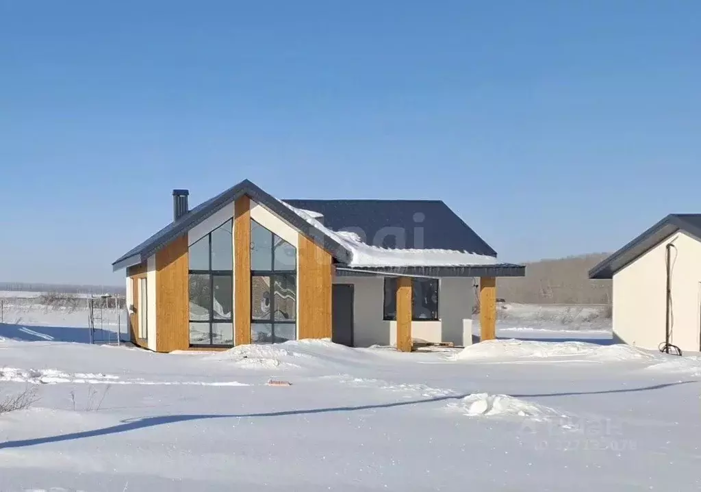 Дом в Башкортостан, Уфимский район, Дмитриевский сельсовет, д. ... - Фото 1