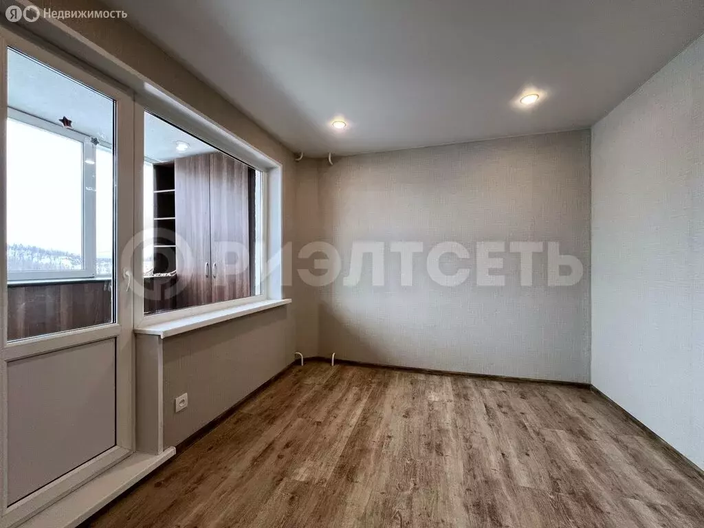 3-комнатная квартира: Мурманск, улица Крупской, 22 (52.1 м) - Фото 1