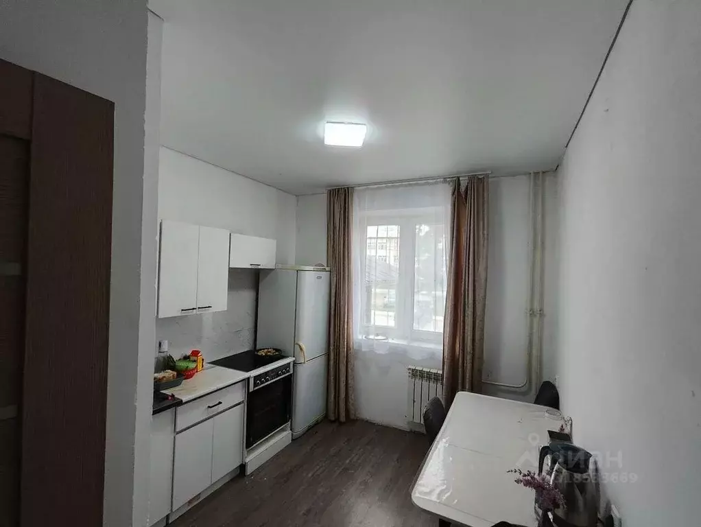 2-к кв. Хакасия, Усть-Абакан рп ул. Урицкого, 4А (58.0 м) - Фото 0