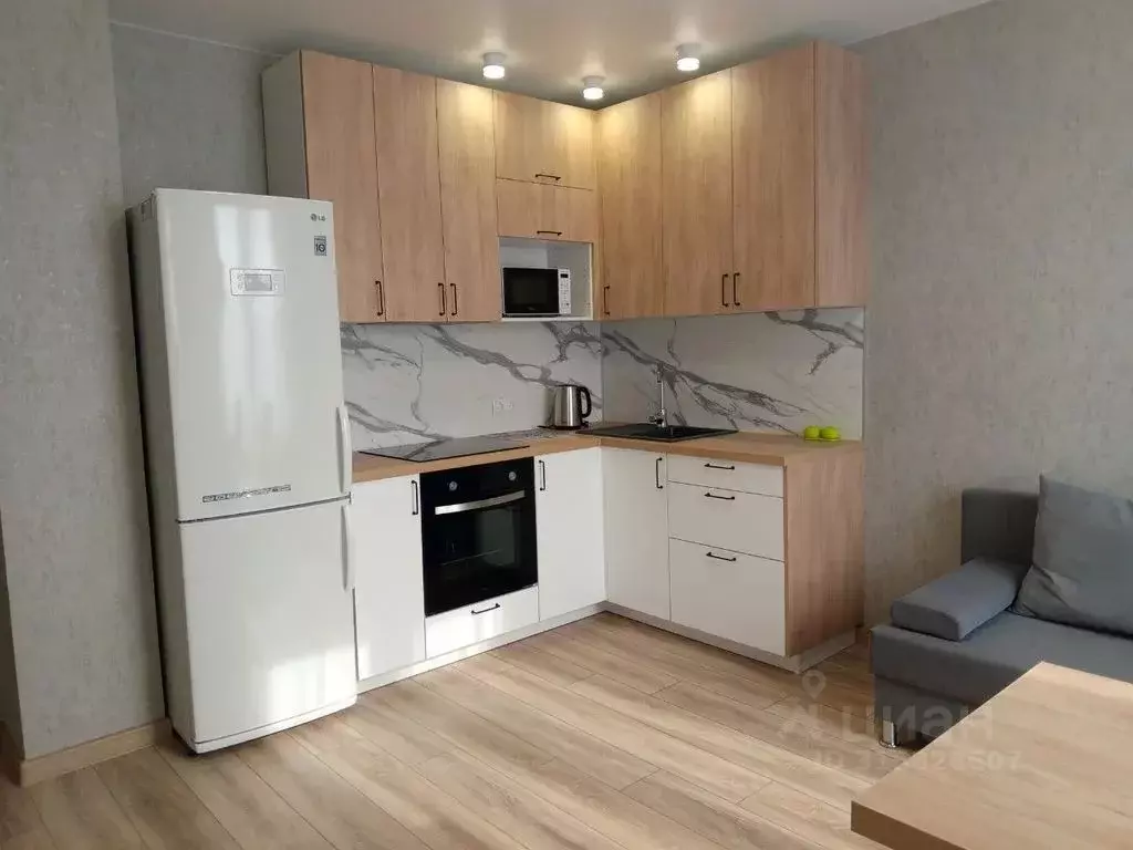 1-к кв. Тюменская область, Тюмень ул. Константина Посьета, 4к1 (40.0 ... - Фото 1