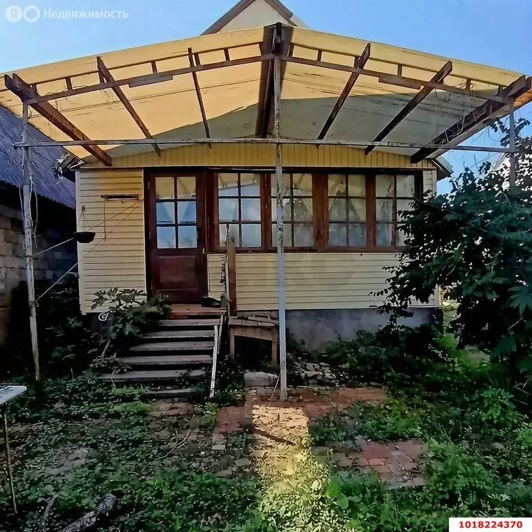 Дом в село Береговое, Школьная улица (120 м) - Фото 1