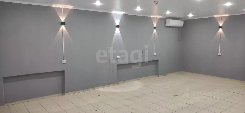 Офис в Крым, Армянск ул. Железнодорожная, 3 (50 м) - Фото 1
