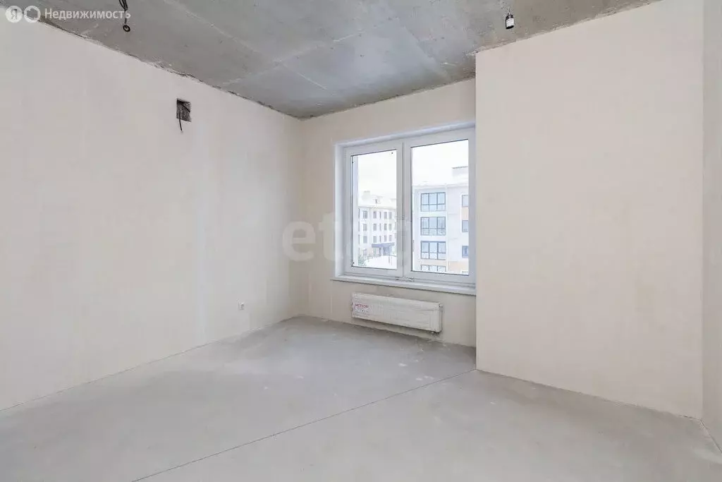 2-комнатная квартира: Тюмень, улица Игоря Комиссарова, 13 (57.3 м) - Фото 2