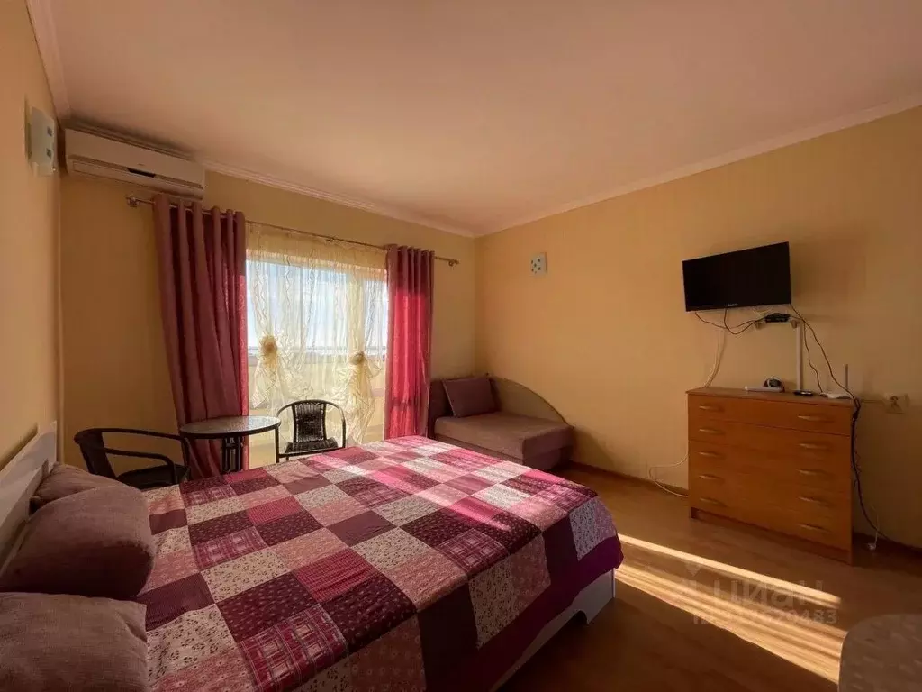 Студия Крым, Сакский район, с. Молочное  (32.0 м) - Фото 1