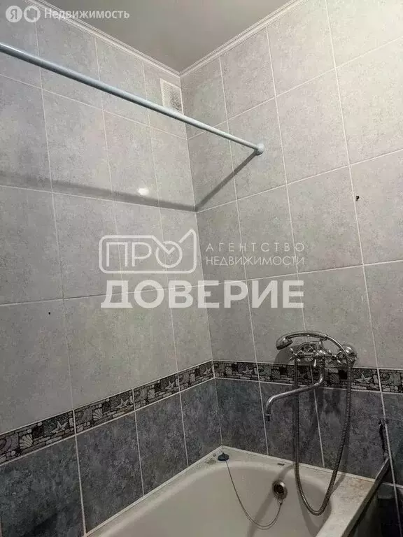 3-комнатная квартира: Златоуст, 3-й микрорайон проспекта имени Ю.А. ... - Фото 2