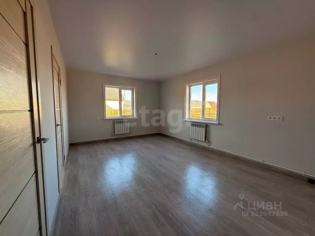 Дом в Бурятия, Иволгинский район, Сотниковское с/пос, с. Сотниково ул. ... - Фото 1