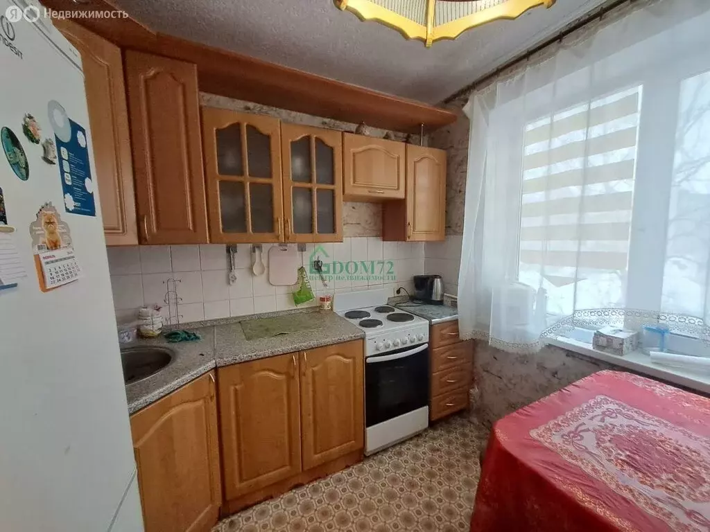 2-комнатная квартира: Тобольск, 6-й микрорайон, 16 (49.9 м) - Фото 0