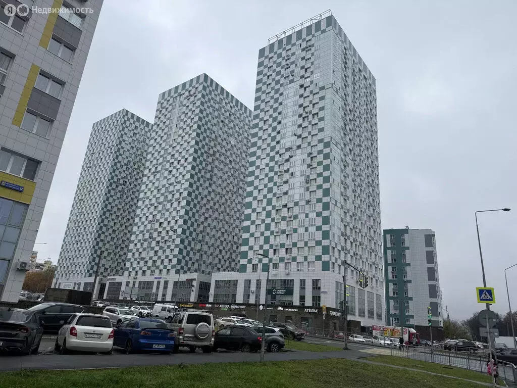 3-комнатная квартира: Уфа, бульвар Давлеткильдеева, 5 (87 м) - Фото 1