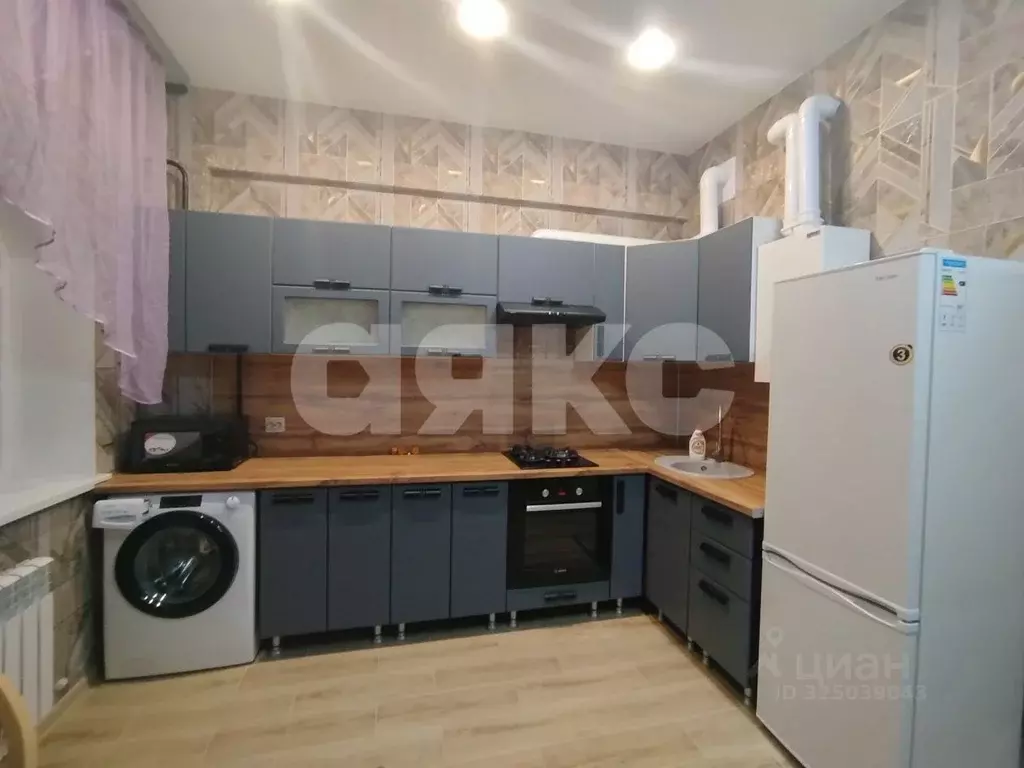 1-к кв. Краснодарский край, Горячий Ключ ул. Ленина, 199Б (38.5 м) - Фото 1